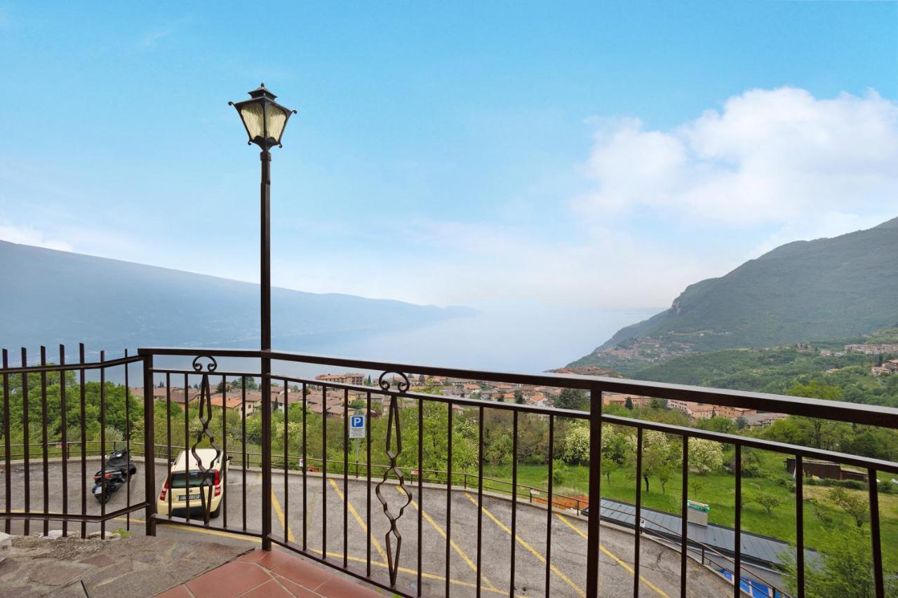 Stella Del Garda 2 Con Terrazza Tignale Exterior foto